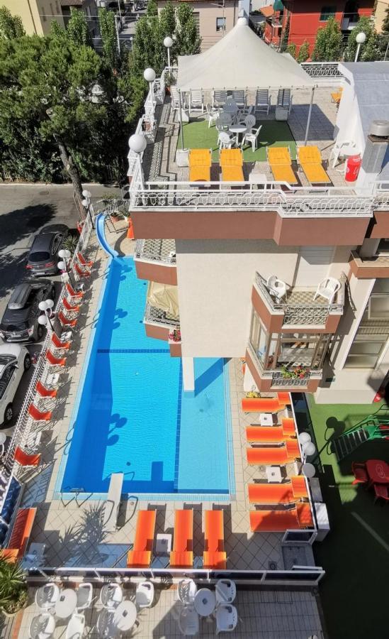 Hotel Cosmos Rimini Exterior foto