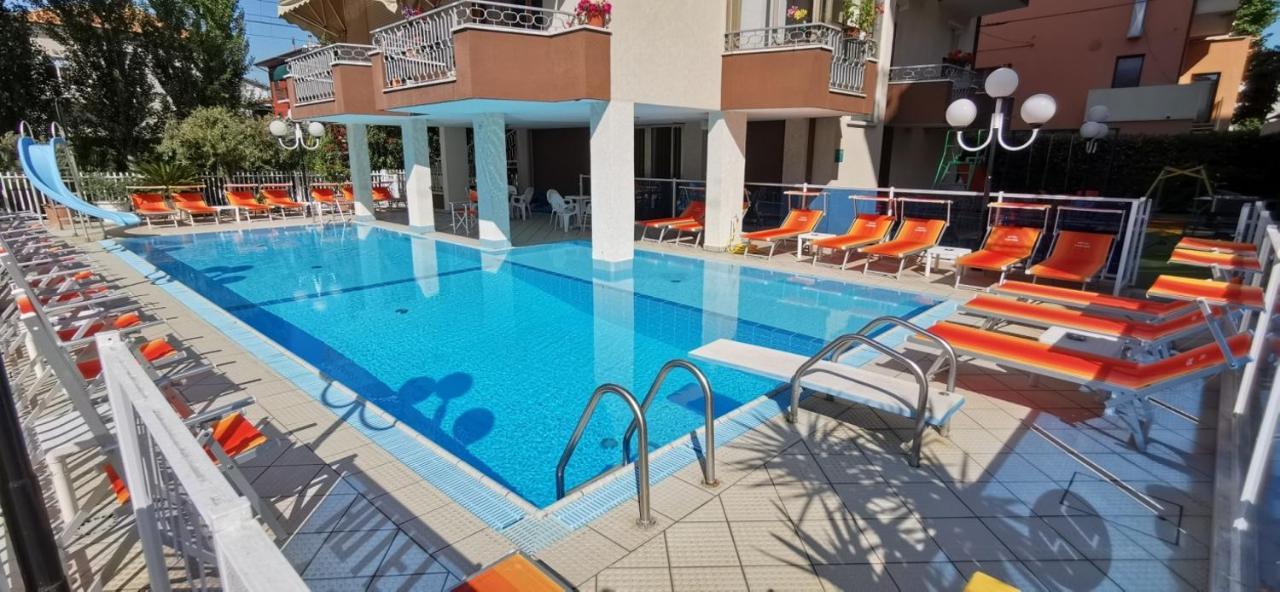 Hotel Cosmos Rimini Exterior foto