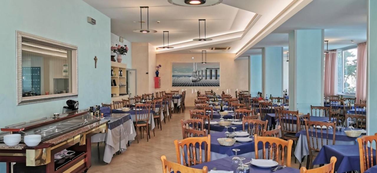Hotel Cosmos Rimini Exterior foto