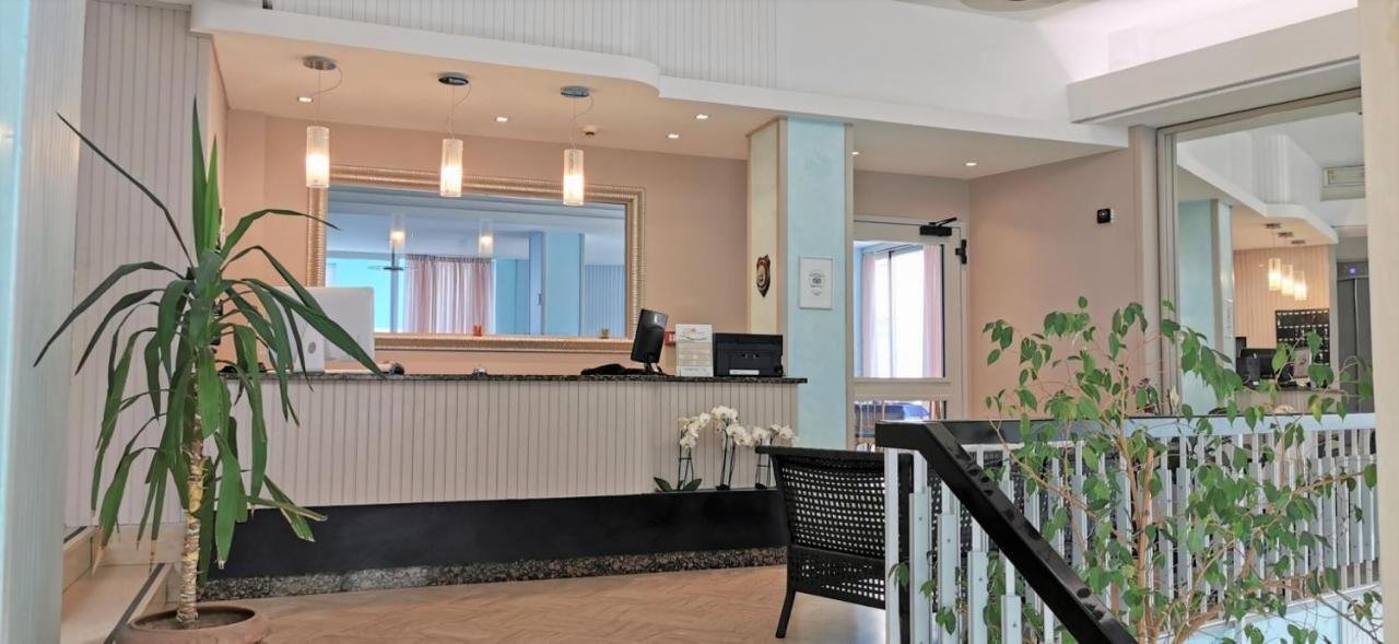 Hotel Cosmos Rimini Exterior foto