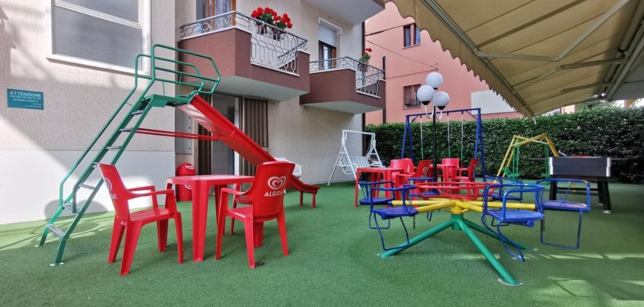 Hotel Cosmos Rimini Exterior foto